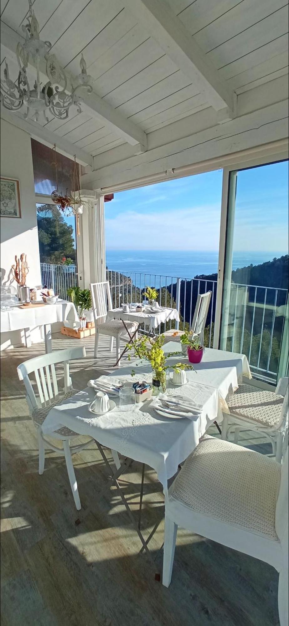 Message In A Bottle Bed And Breakfast Camporosso  Extérieur photo