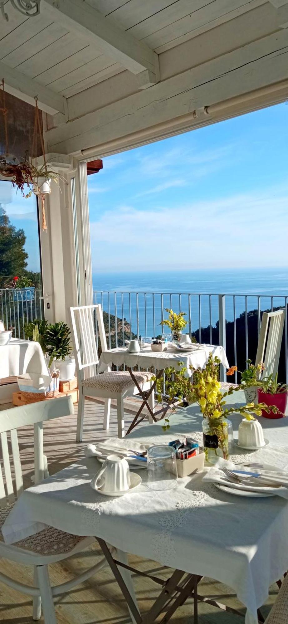 Message In A Bottle Bed And Breakfast Camporosso  Extérieur photo
