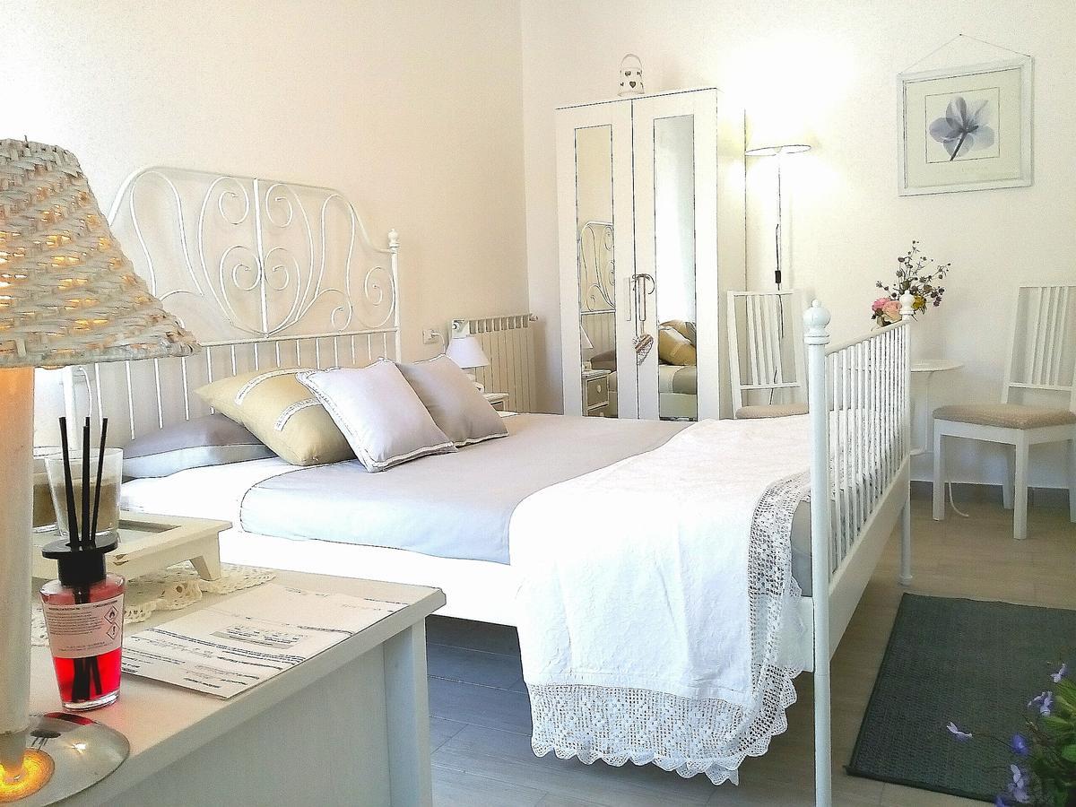 Message In A Bottle Bed And Breakfast Camporosso  Extérieur photo